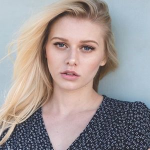 Meet your Posher, Alena